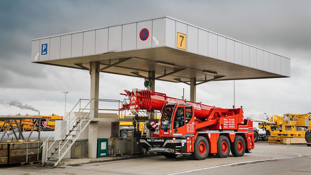 The filling station at the Liebherr plant in Ehingen will shortly be converted to HVO fuel.