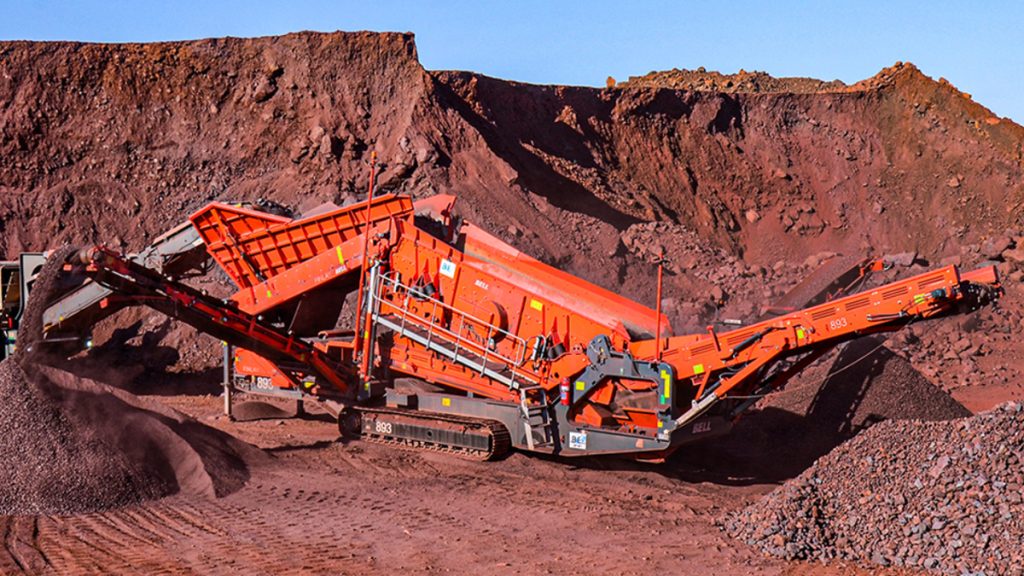 B&E Thrilled With New Finlay Screen And Kobelco 85t Excavators B&E Thrilled With New Finlay Screen And Kobelco 85t Excavators