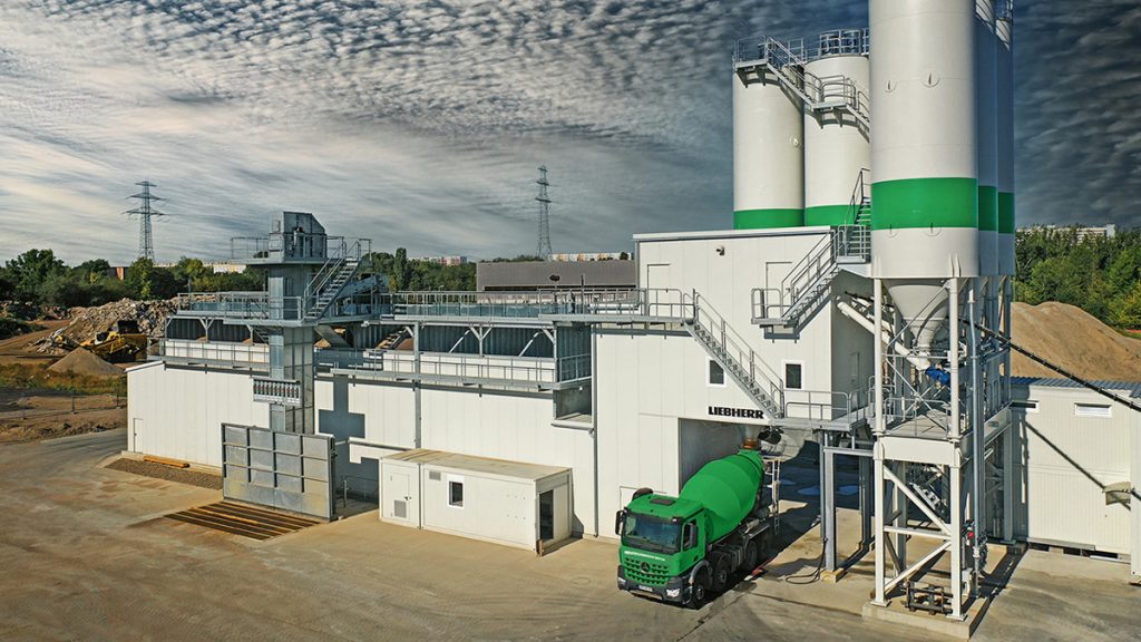 Modern Liebherr Mixing Plant Of Type Betomix 2.5 In Operation In Berlin