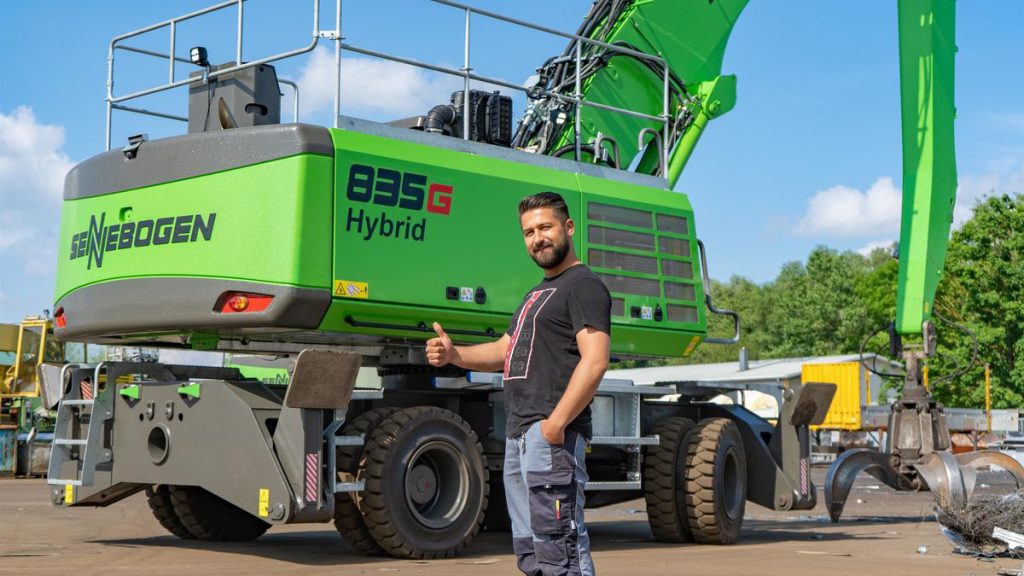 FERID IBRALIC
Machine operator at Rohstoffverwertung Regensburg GmbH