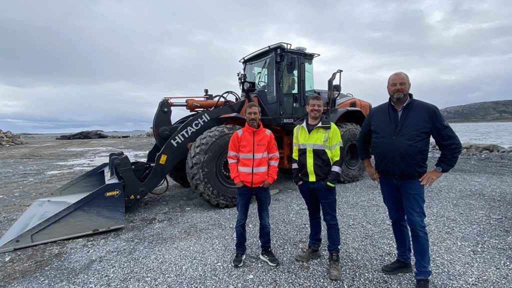 Veinor Takes Delivery Of One Of Europe’s First Hitachi ZW220-7 Wheel Loaders