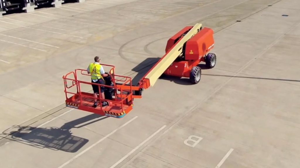 JLG Launches Conversion Kit For Customers, Extending Equipment Life