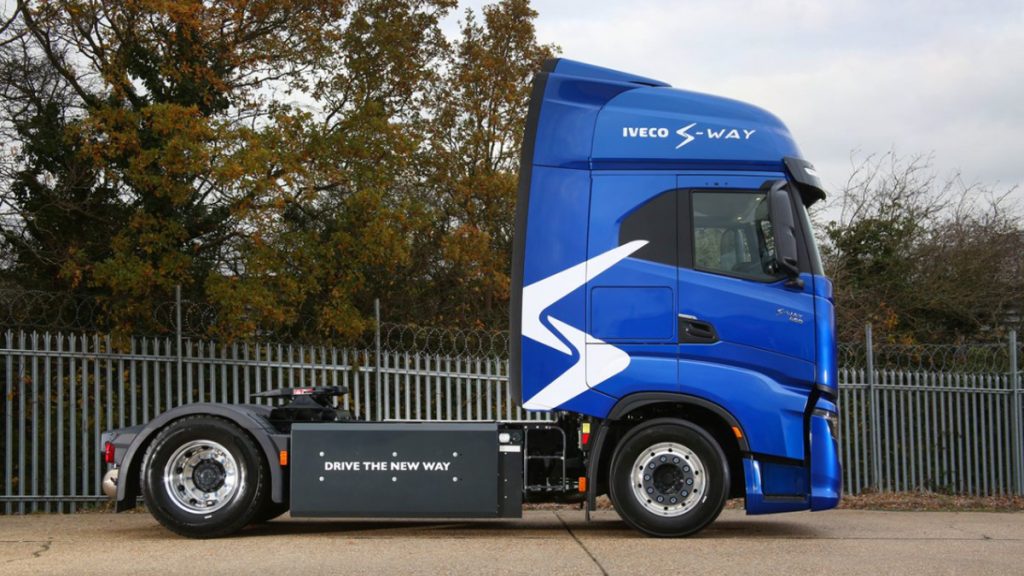 IVECO Adds Extended Range CNG Tanks To IVECO S-WAY Natural Gas Range