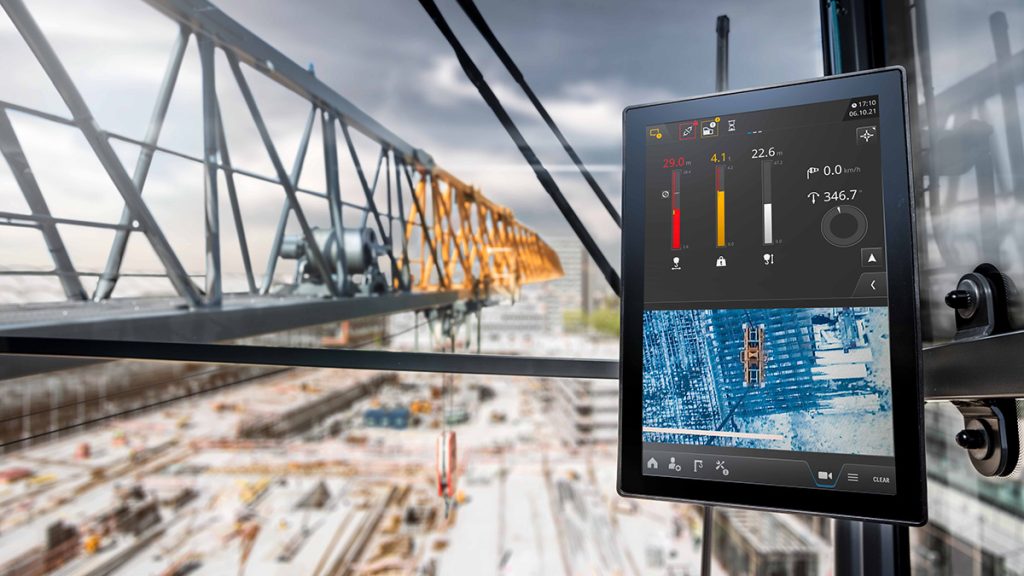 Clear overview: The Tower Crane Operating System (TC-OS) impresses with its streamlined menu structure on a twelve-inch multi-touch display.