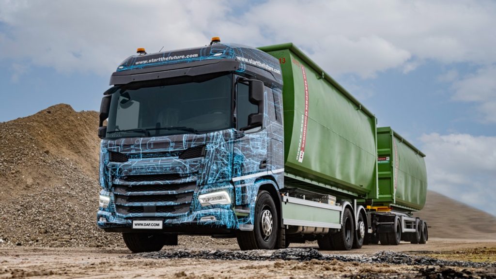 Together with leading customers, DAF Trucks has started extensive field tests as the final phase in the development of an entirely new generation of distribution trucks.