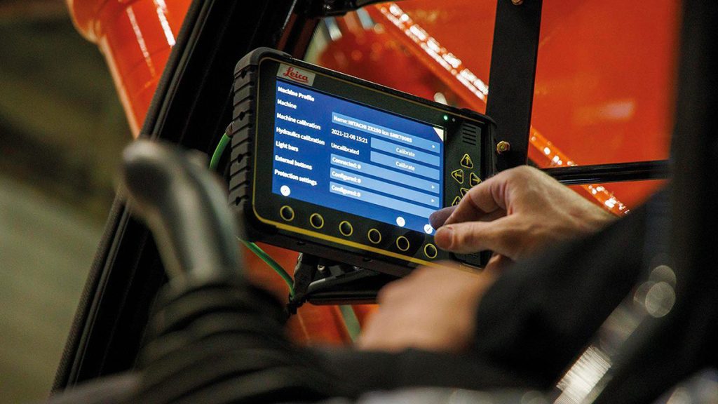 Factory-Fitted Leica Geosystems Solutions For Zaxis-7 Excavators
