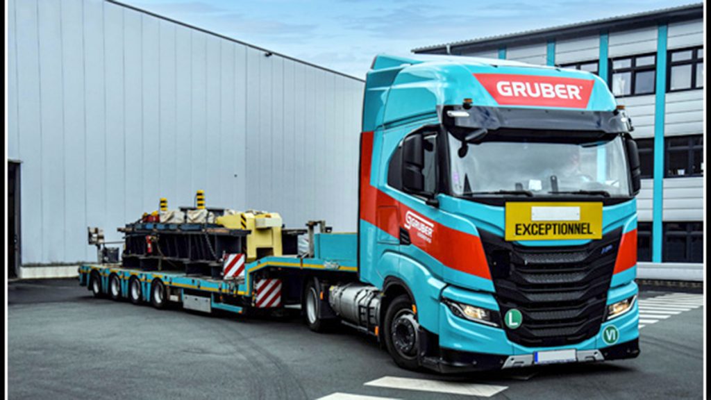 IVECO And Gruber Logistics Presents The IVECO S-WAY LNG IVECO And Gruber Logistics Presents The IVECO S-WAY LNG