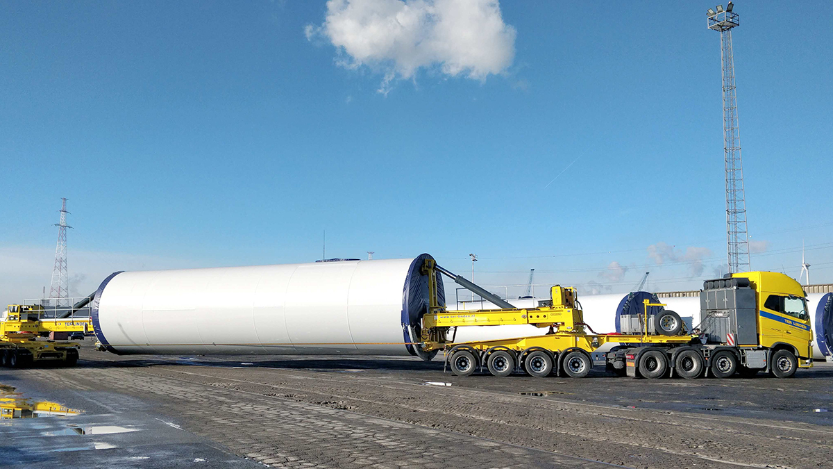 Latest Mega Windmill Trailer XL for Ter Linden Transport