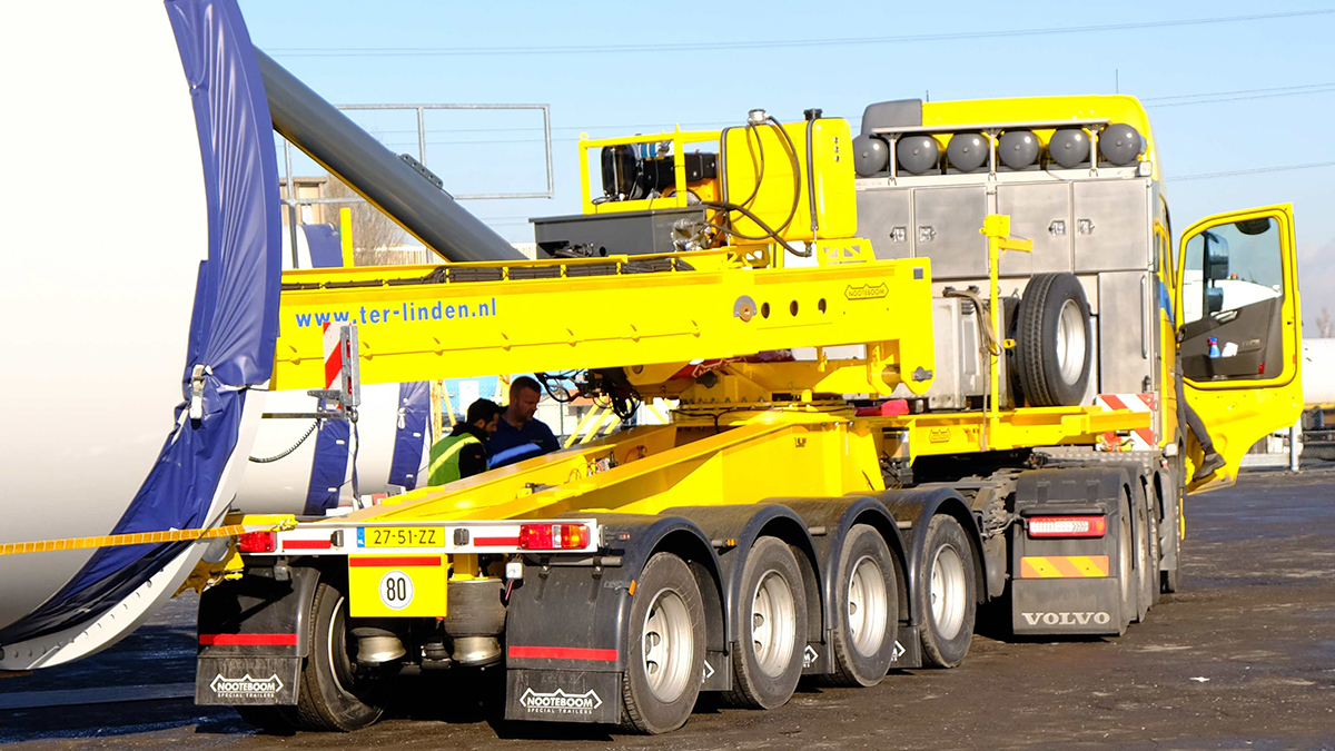 Latest Mega Windmill Trailer XL for Ter Linden Transport