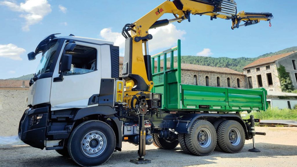 Hyva Adds 40tm Family To EDGE Line Cranes