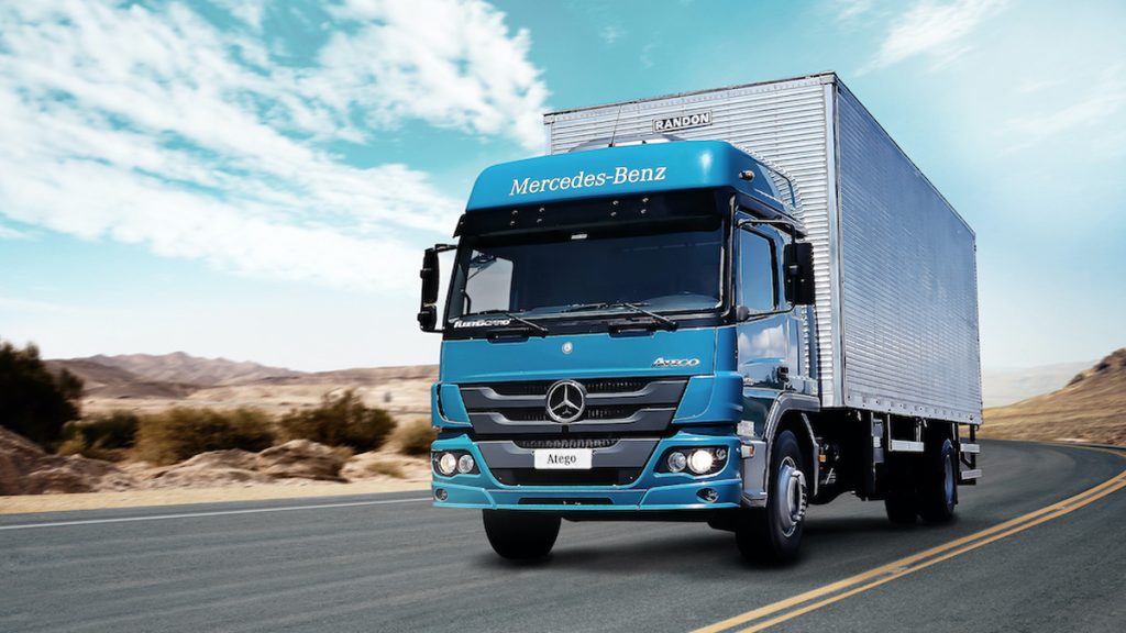 Mercedes-Benz Atego 1726 Crowned Top Medium-Duty Truck Mercedes-Benz Atego 1726 Crowned Top Medium-Duty Truck