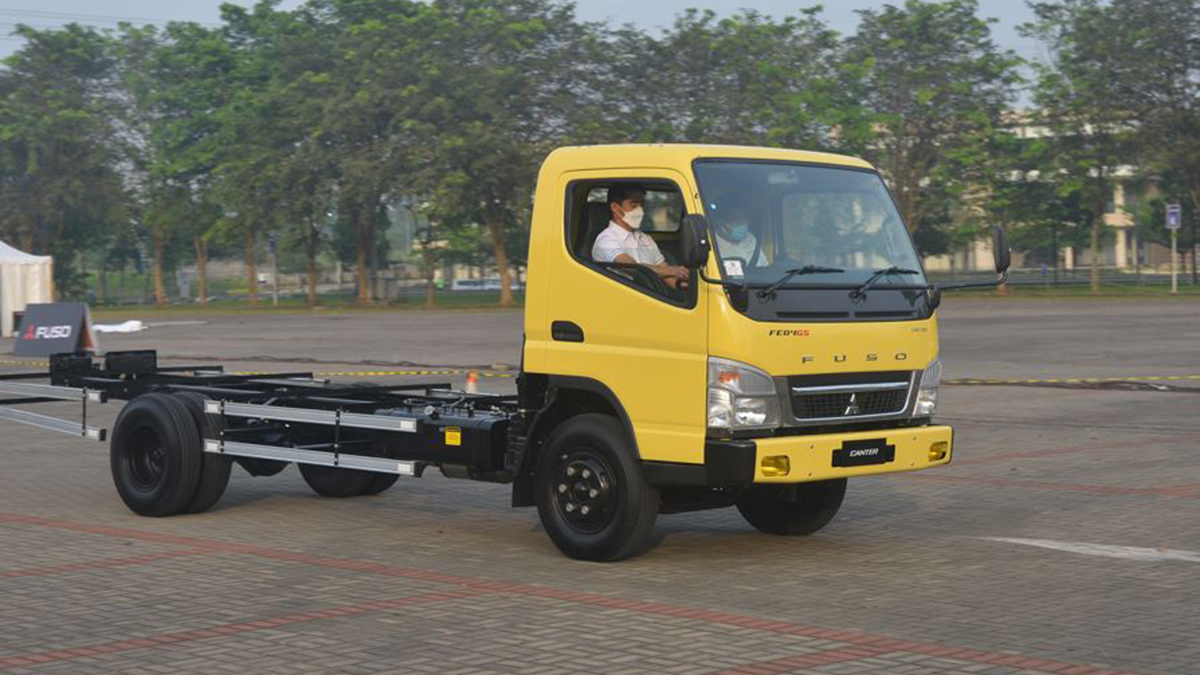 FUSO Introduces All-New Euro IV-Compliant Lineup In Indonesia