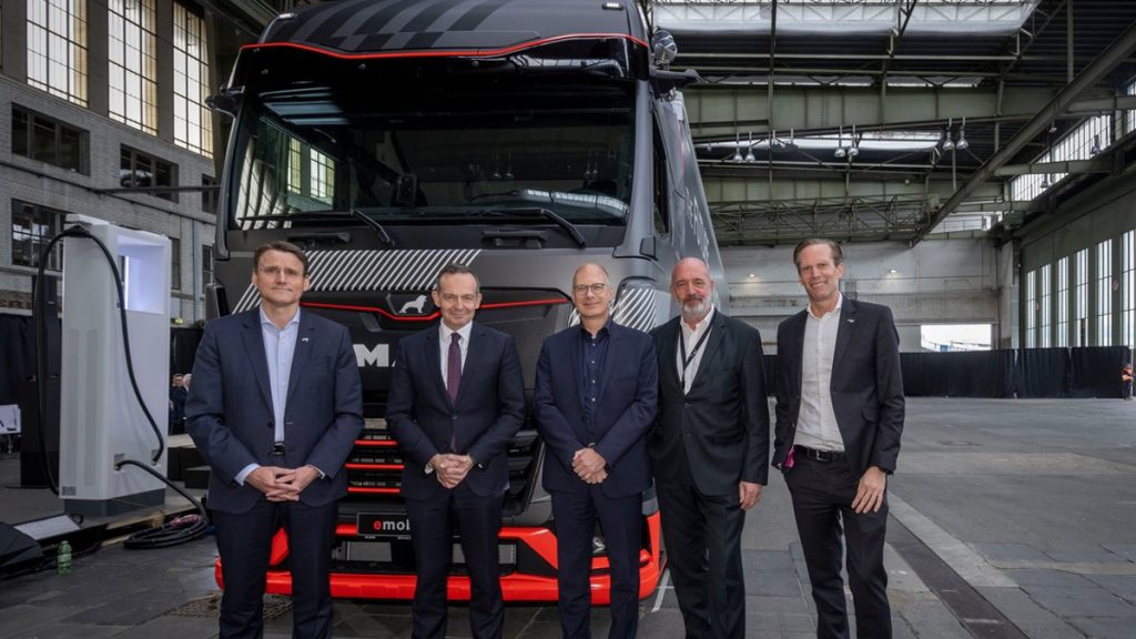 MAN and ABB E-Mobility Rev Up For The Next Phase Of Electromobility In Long-Haul Trucking