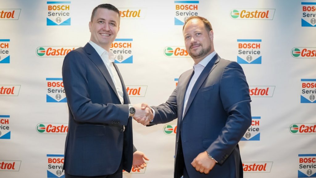 Bosch And Castrol Extend Cooperation Agreement To Automotive Workshops In UAE Arda Arslan, Regional Vice President at Bosch Automotive Aftermarket Turkey, Iran and Middle East and Robert Gerritsen, General Manager, Castrol Lubricants.
