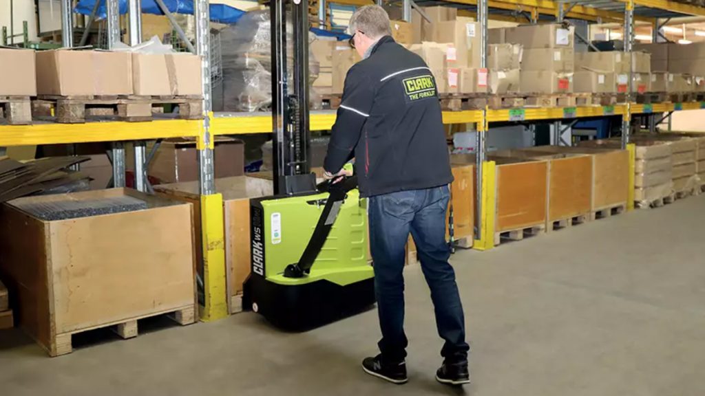 Clark Introduces New High-Lift Truck With Mono Mast And Initial Lift Clark Introduces New High-Lift Truck With Mono Mast And Initial Lift