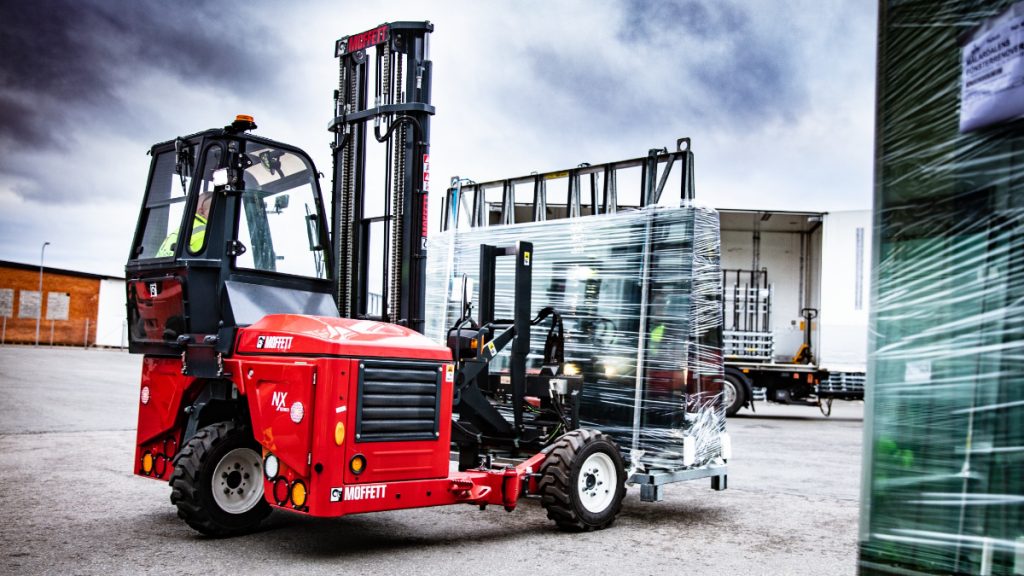Eko-Okna Selects MOFFETT Truck Mounted Forklifts For European-Wide Deliveries