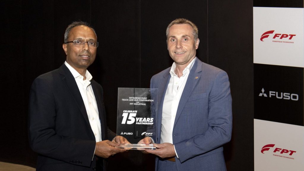 From left: Parthasarathy Thota, Head of Procurement, Daimler Truck Asia and Sylvain Blaise, President of the Iveco Group Powertrain Business Unit