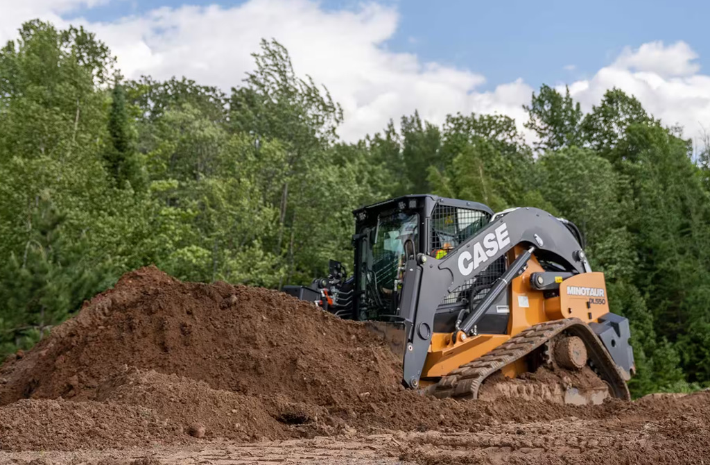 CASE Introduces The Case Minotaur Dl550 Compact Dozer Loader