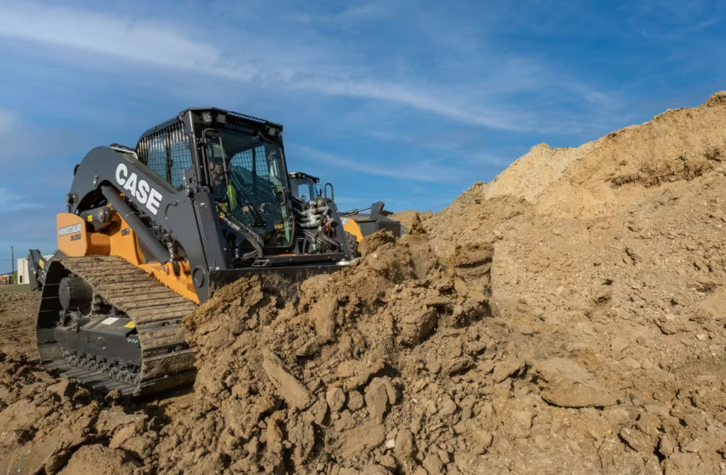 CASE Introduces The Case Minotaur Dl550 Compact Dozer Loader