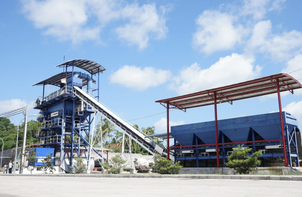 Our Linnhoff CMX1500 asphalt plant was trusted for the airport infrastructure project because of its high output performance and reliability.