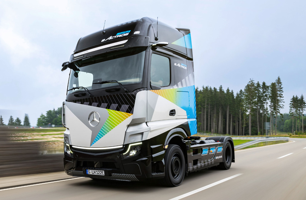 Mercedes-Benz Trucks Presents The eActros LongHaul For Long-Distance Transport