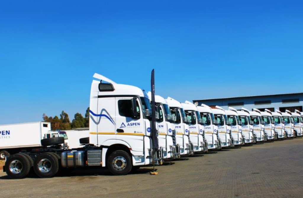 Mercedes Benz Trucks Hands Over 14 New Trucks To Aspen Logistics 
