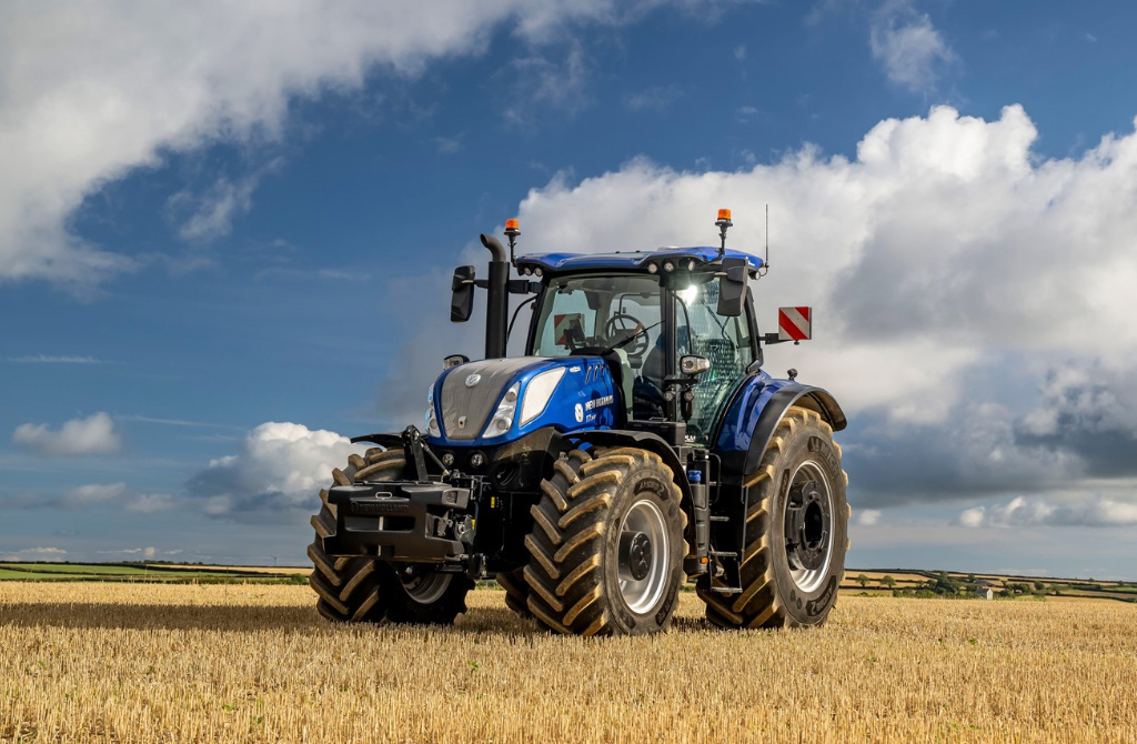 New Flagship Model In New Holland T7 Long Wheelbase Range Plant