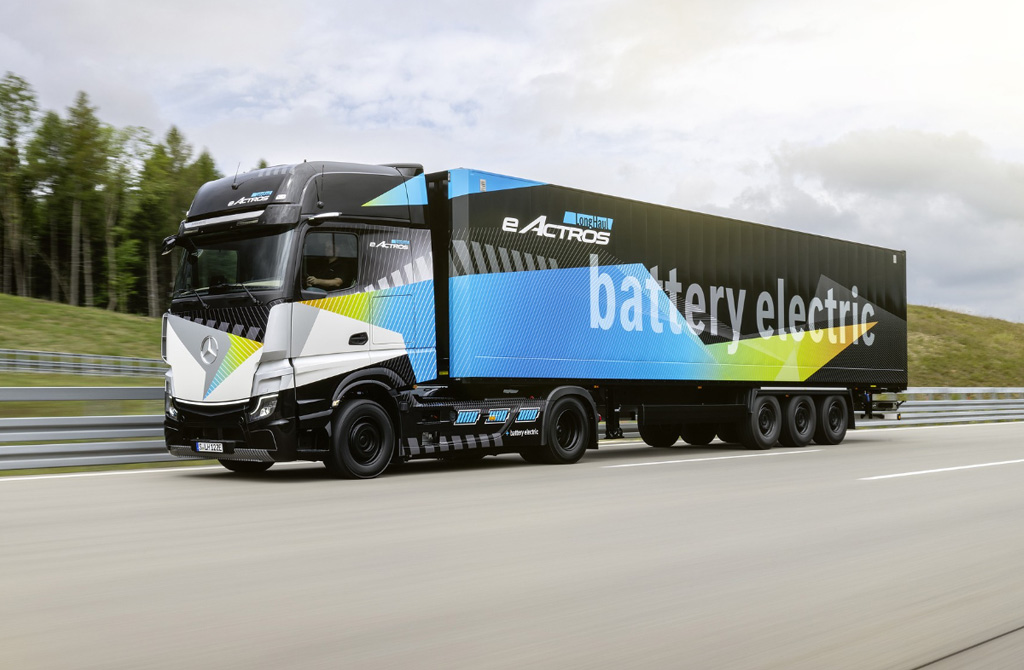 Mercedes-Benz Trucks Electrifies Delivery To Wörth Plant