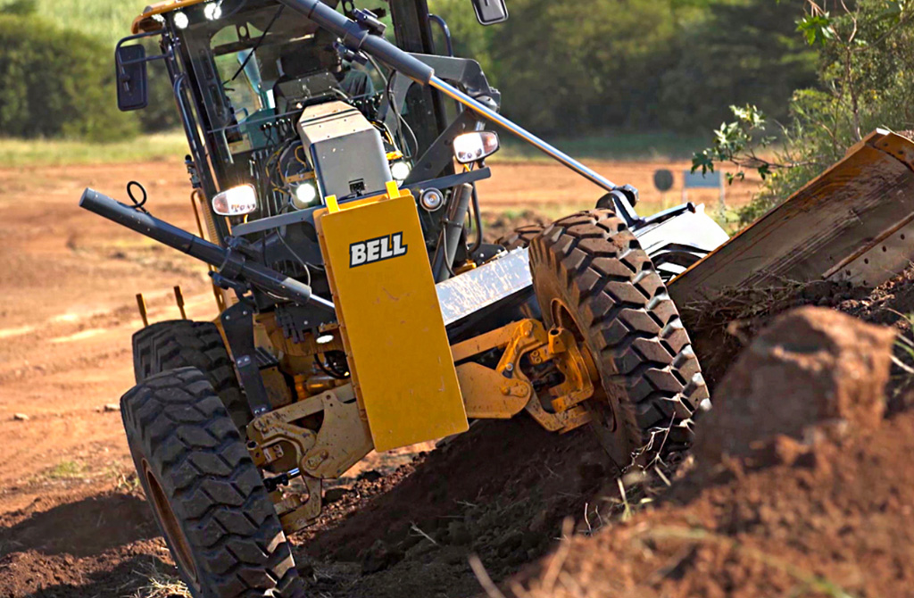 Automation has been one of the significant drivers in the motor grader design process to allow the operator to be more focused on the job at hand and the final product of his grade while still improving fuel efficiency and component life expectancy.