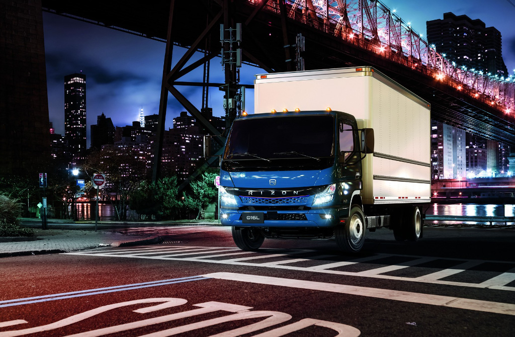 Daimler Truck Launches RIZON Medium-Duty Electric Trucks In The United States