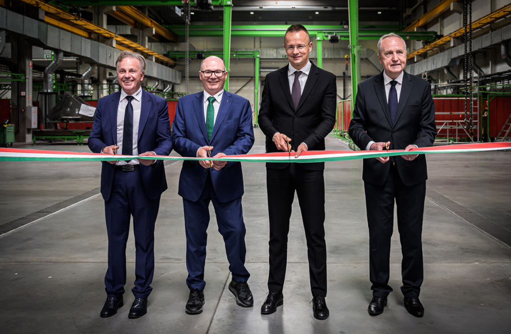 SENNEBOGEN Opens New Steel Plant In Hungary To Meet Growing Demand