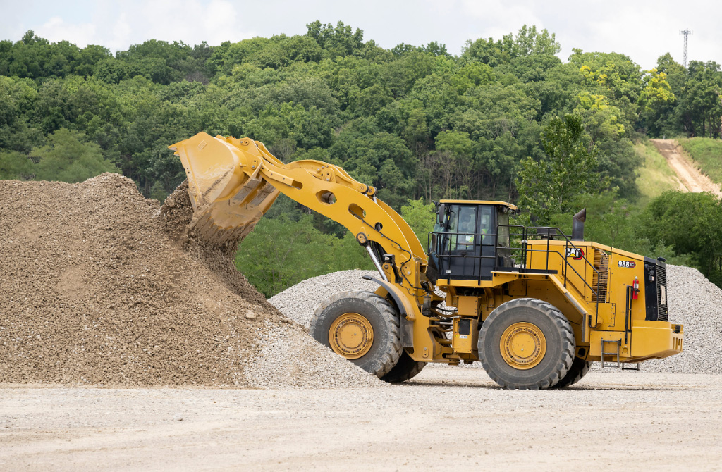 New Cat 988 GC Wheel Loader Meets Production Targets At A Low Cost Per Hour