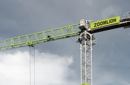 Azizi Developments Partners With Zoomlion For Supply Of High-End Mobile And Tower Cranes