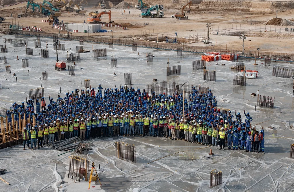 Azizi Developments Sets Record For Largest Continuous Concrete Pour At Azizi Venice