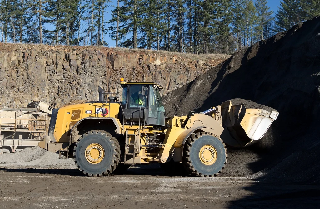 Next Generation Cat Medium Wheel Loaders Improve Operating Efficiency
