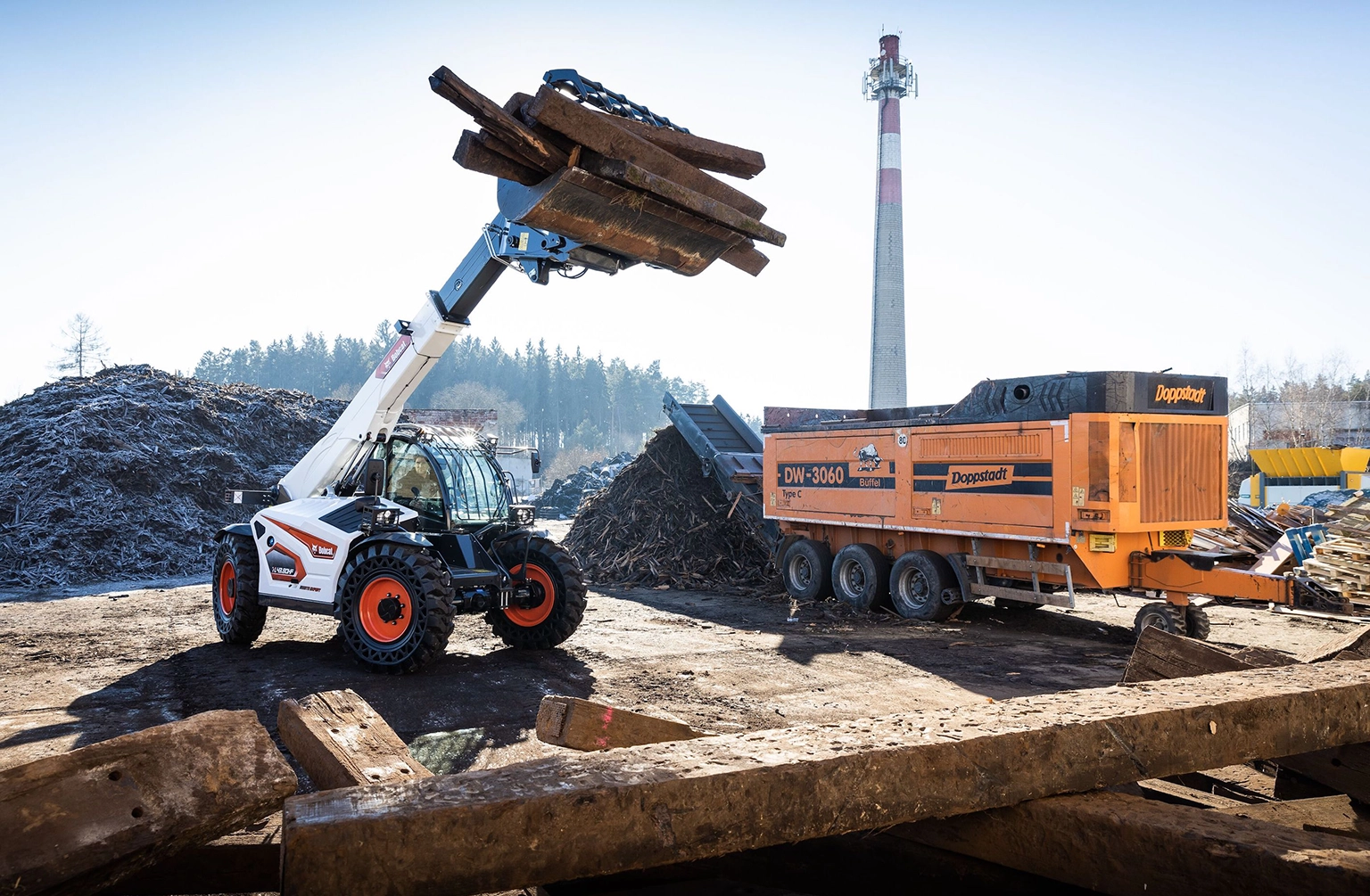 Bobcat R-Series Waste Expert Telehandlers Show Their Mettle In Waste And Recycling Markets Across EMEA