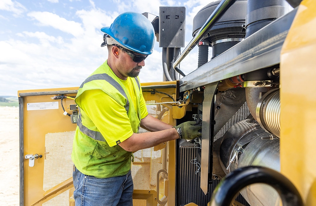 Next Generation Cat D8 Dozer Provides Next-Level Technology