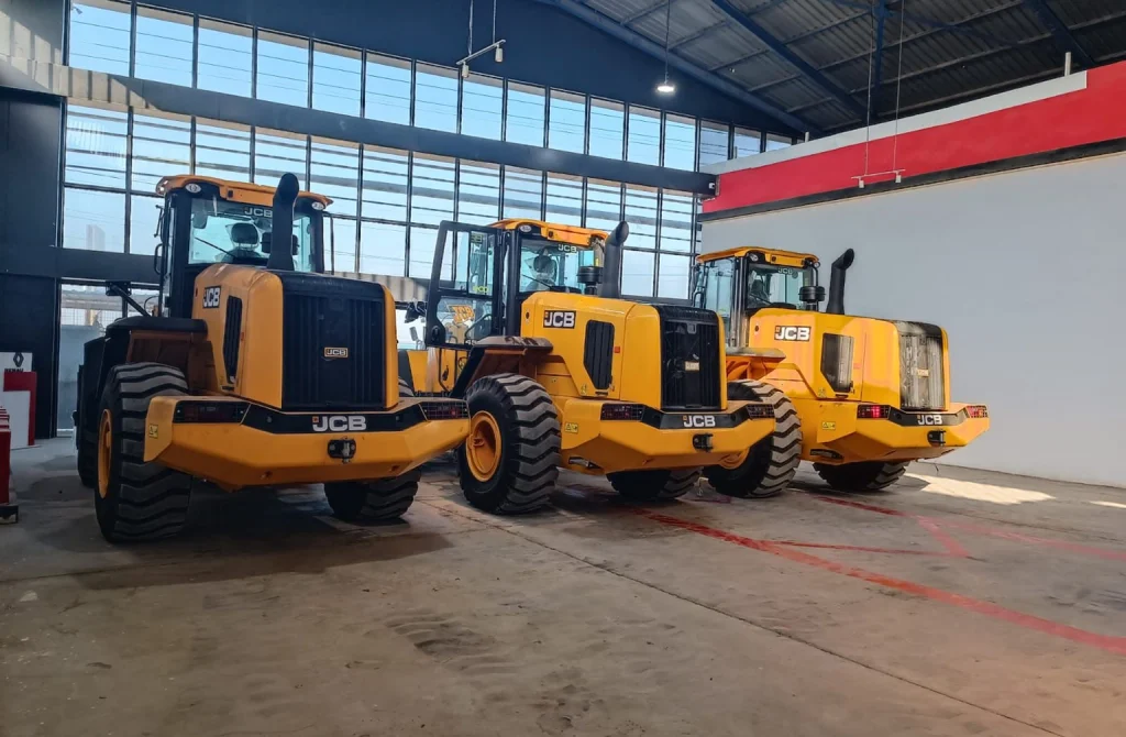 Al Sadeq Delivers Seven JCB 455ZX Wheel Loaders In Iraq Al Sadeq Delivers 7 Units Of JCB 455ZX Loaders In Iraq