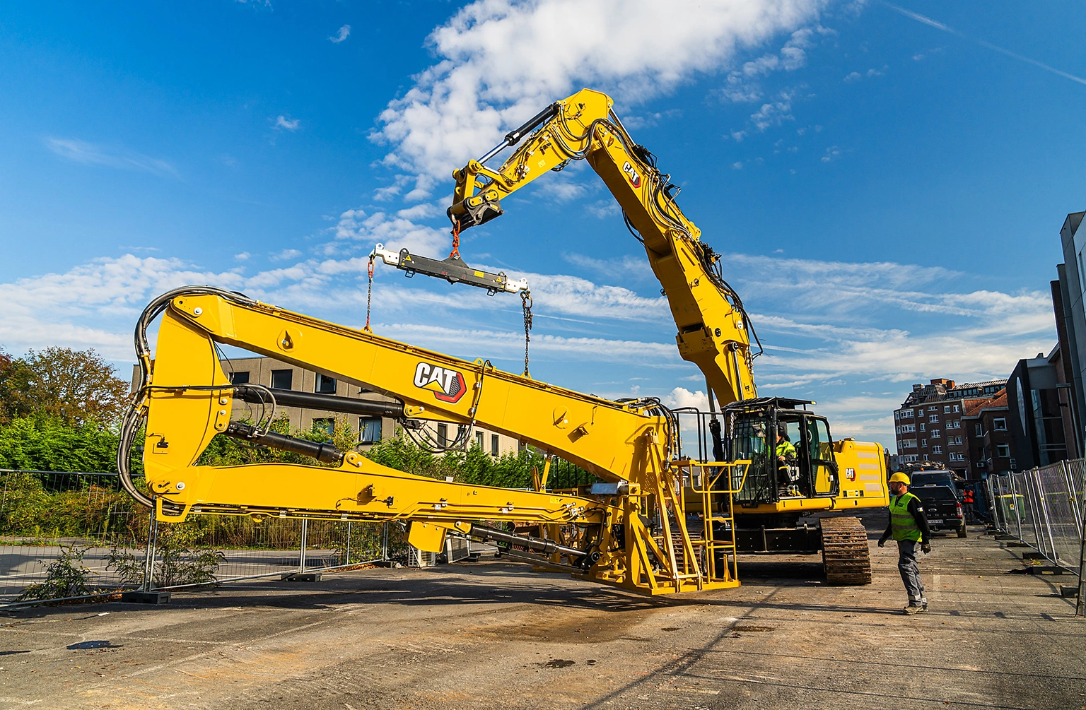 Versatile Next Generation Cat 330 UHD Puts Focus On Functionality And Safety