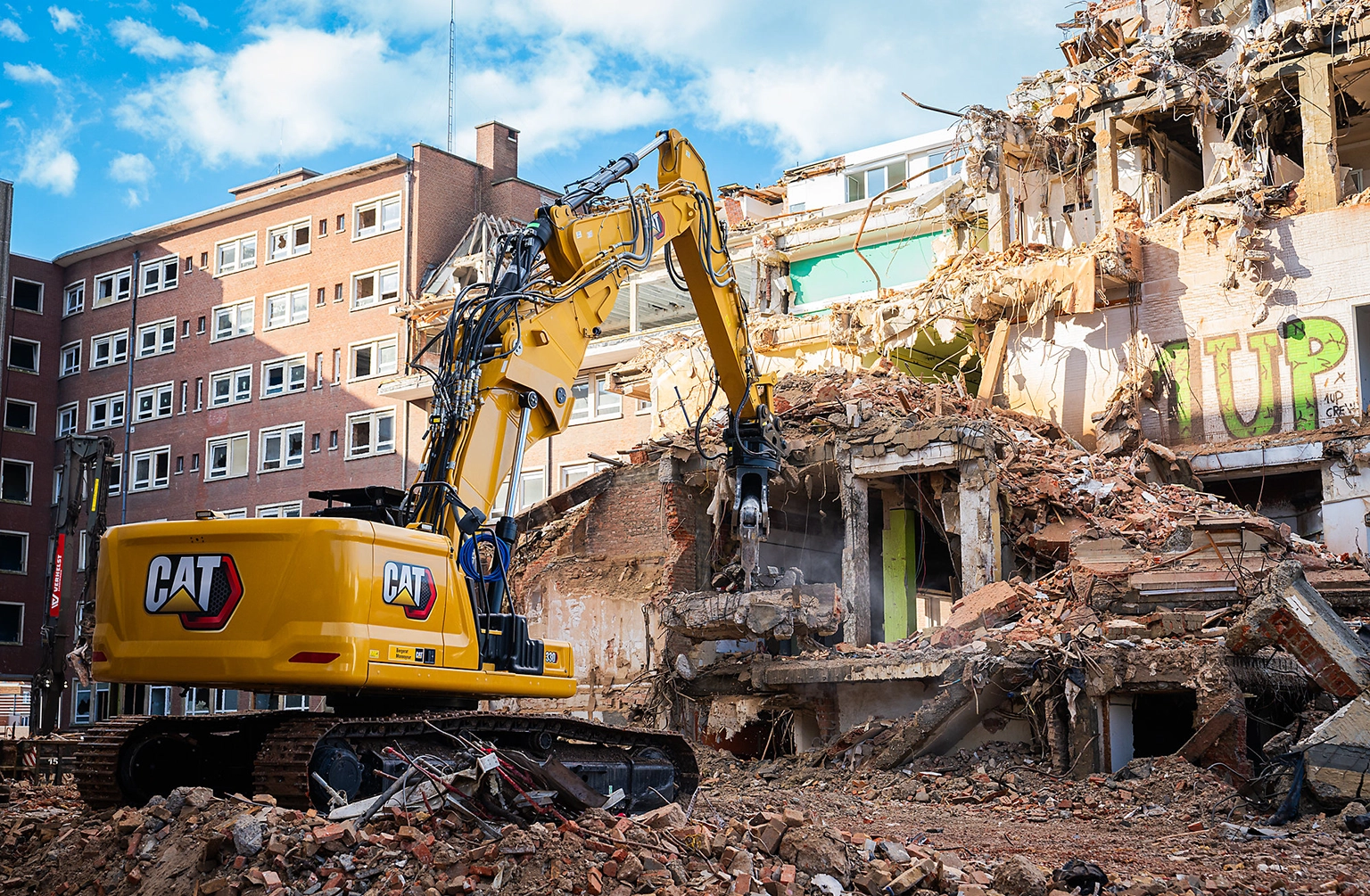 Versatile Next Generation Cat 330 UHD Puts Focus On Functionality And Safety
