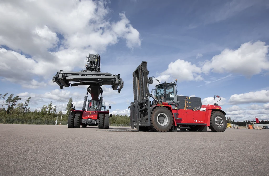 Kalmar Signs Major Order For Electric Forklift Trucks And Reachstackers Kalmar Signs Major Order For Electric Forklift Trucks And Reachstackers