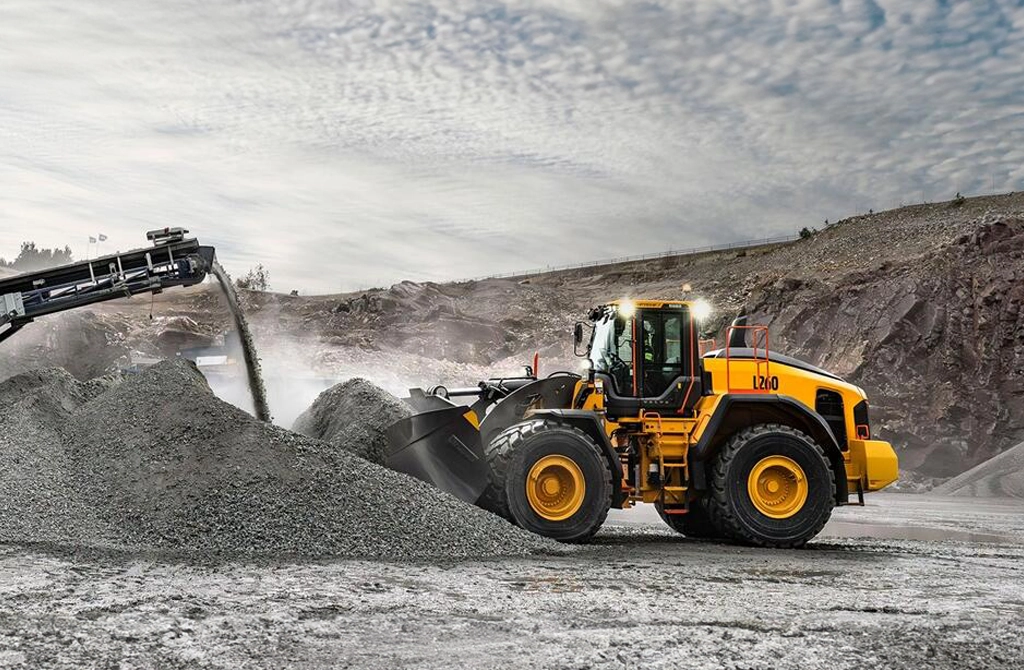 Volvo CE Unveils New Generation Wheel Loaders
