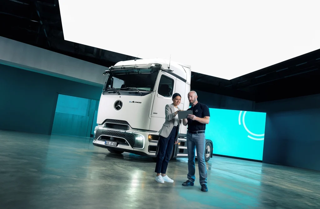 Mercedes-Benz Trucks Presents Electrified Logistic Solutions Mercedes-Benz Trucks Presents Electrified Logistic Solutions